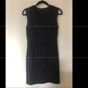 Noir sleeveless dress with velvet details